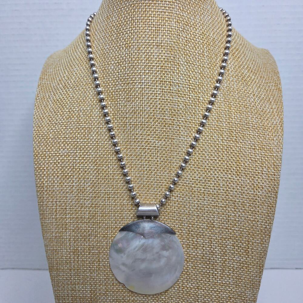 Sterling Silver Signed AZ Mother of Pearl Necklace 925 Italy